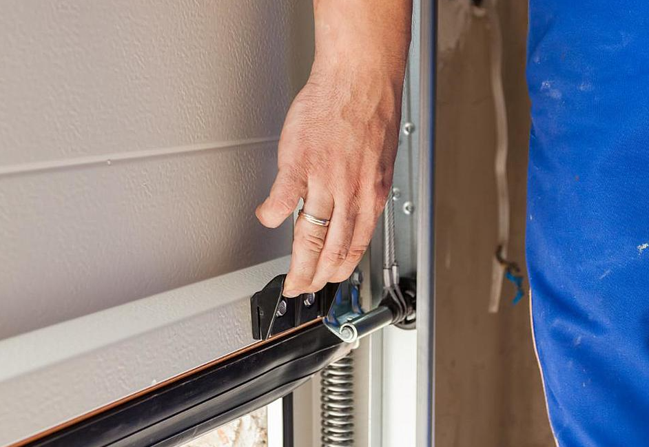 noisy garage door fix.